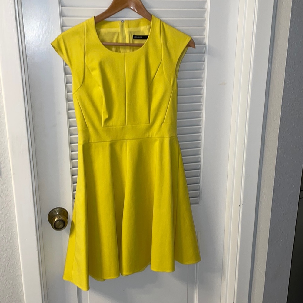 Happy yellow Karen Millen dress, perfect for spring flings or summer soirées!